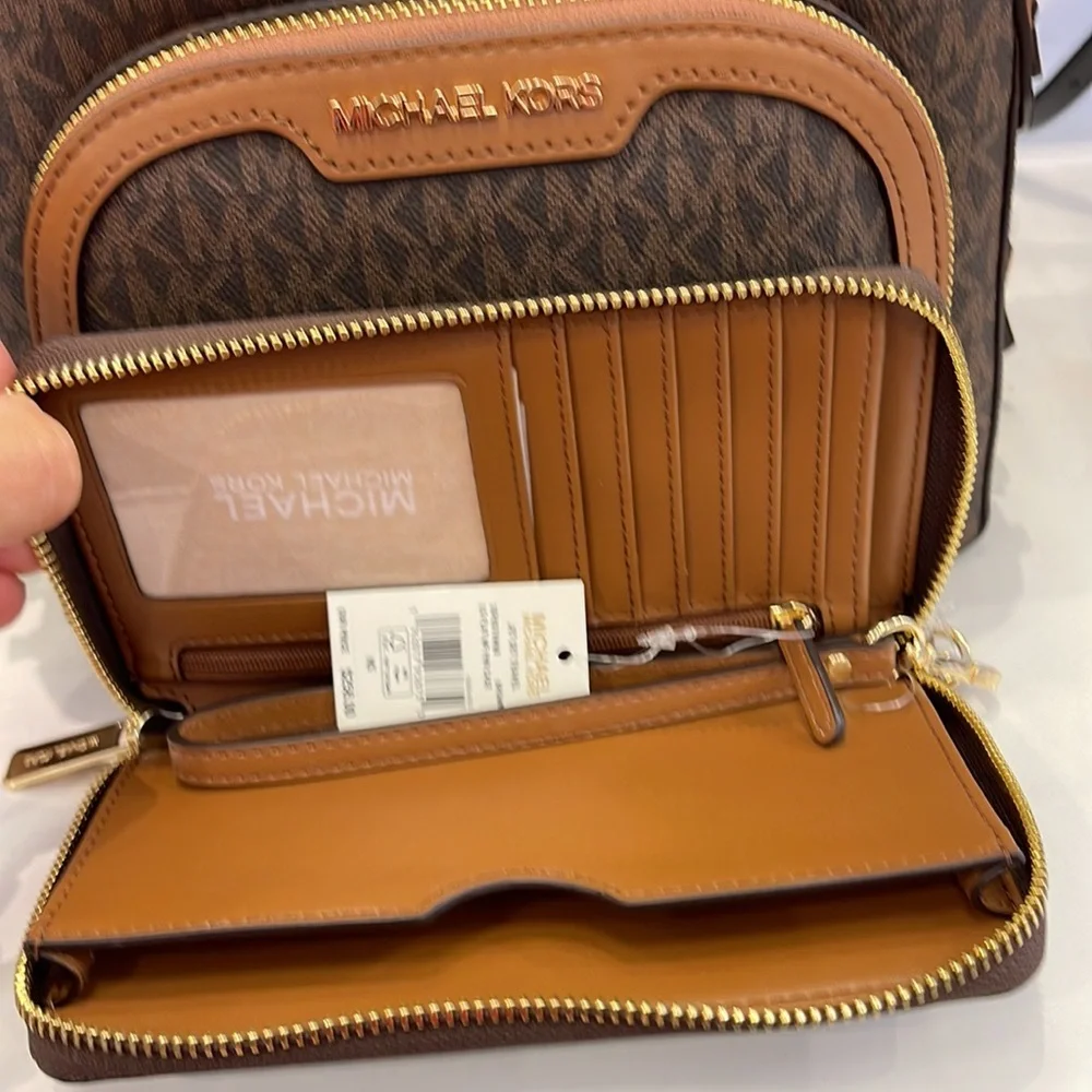 Michael Kors MK Signature Large Flat Multi-Function Phone Case Wallet Wristlet